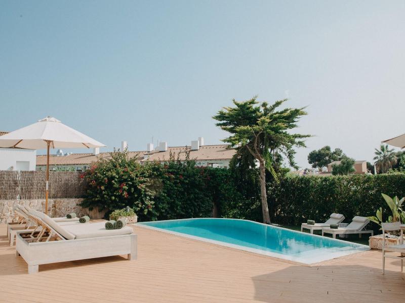 Lago Resort Menorca - Villas & Bungalows Del Lago image