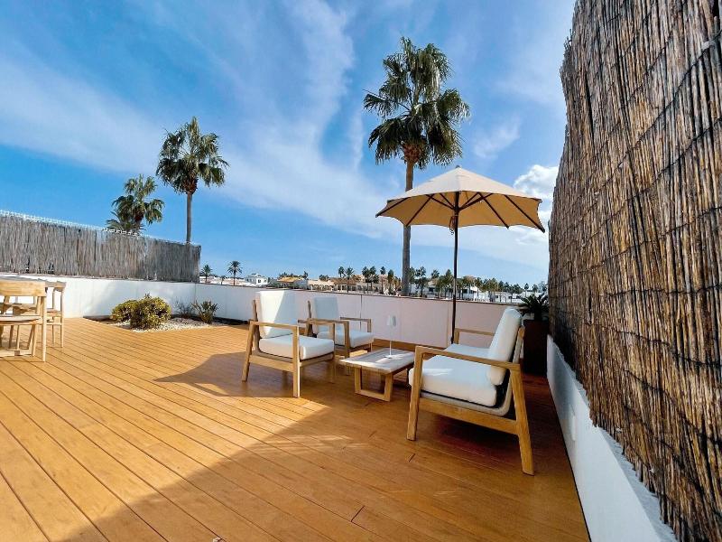 Lago Resort Menorca - Villas & Bungalows Del Lago image