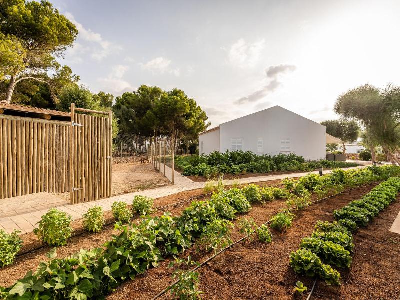 Lago Resort Menorca - Villas & Bungalows Del Lago image