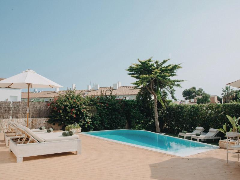 Lago Resort Menorca - Villas & Bungalows Del Lago image