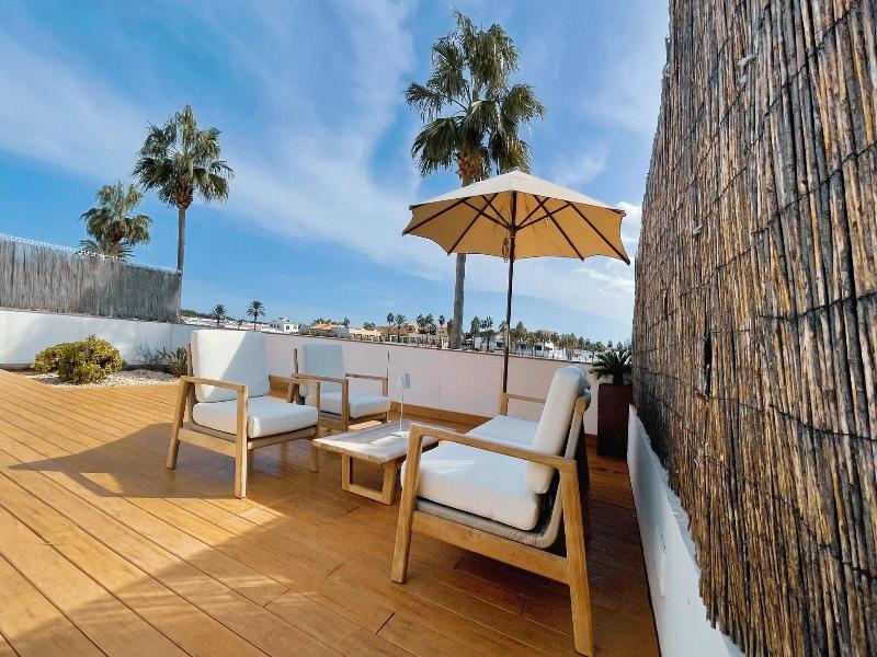 Lago Resort Menorca - Villas & Bungalows Del Lago image
