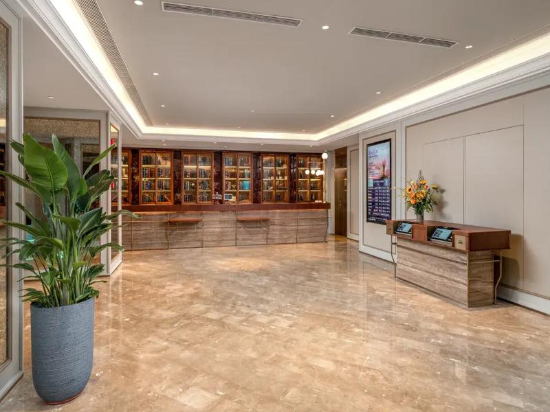 Mercure Guangzhou Tianhe Sports Center — view