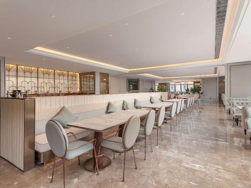 Mercure Guangzhou Tianhe Sports Center image