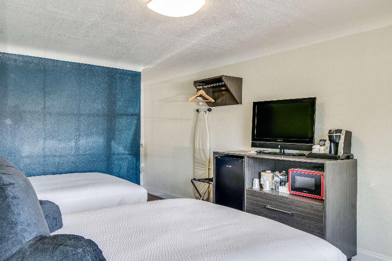 Signature Inn Eugene image