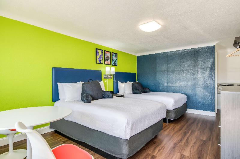 Signature Inn Eugene image