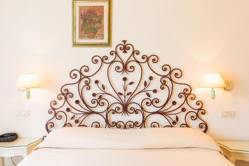Hotel Belvedere image