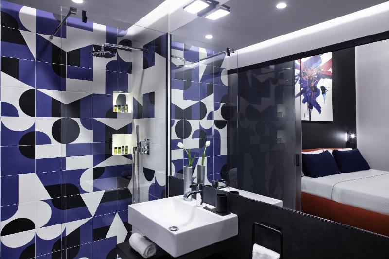 Demart Suites image
