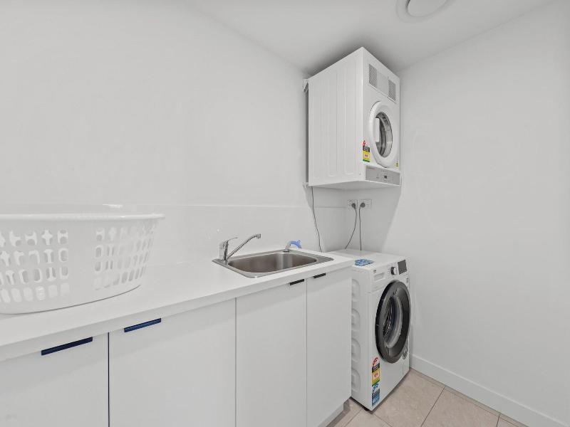 Brisbane One Apartments By Cllix image