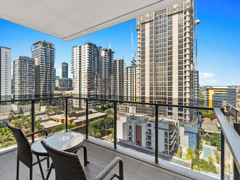 Brisbane One Apartments By Cllix image