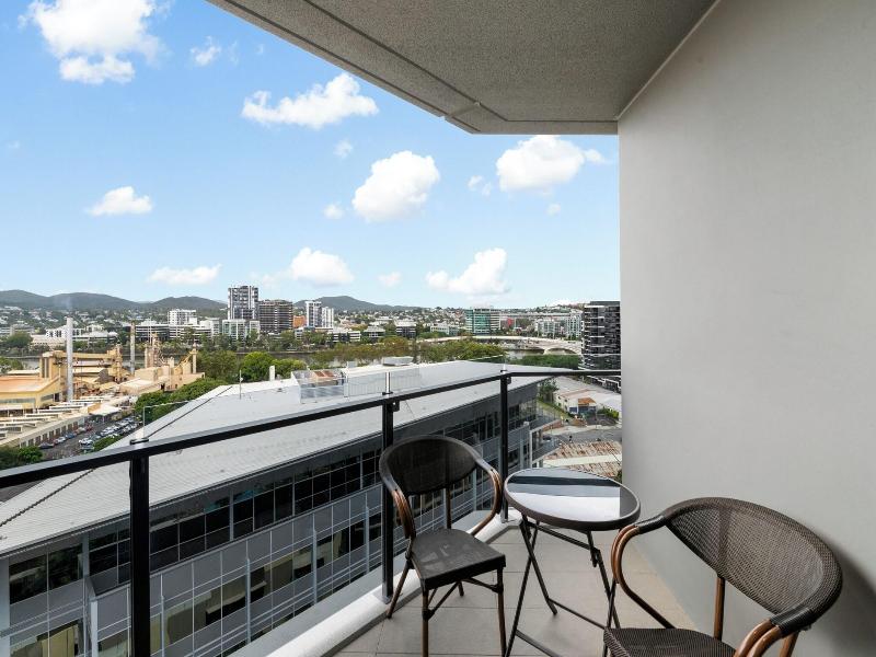 Brisbane One Apartments By Cllix image