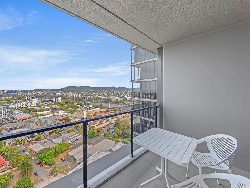 Brisbane One Apartments By Cllix image