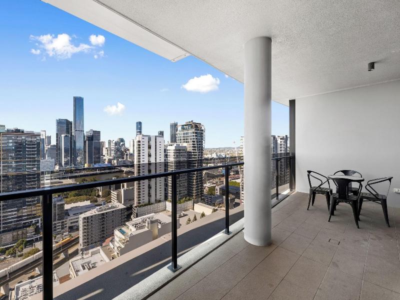 Brisbane One Apartments By Cllix image