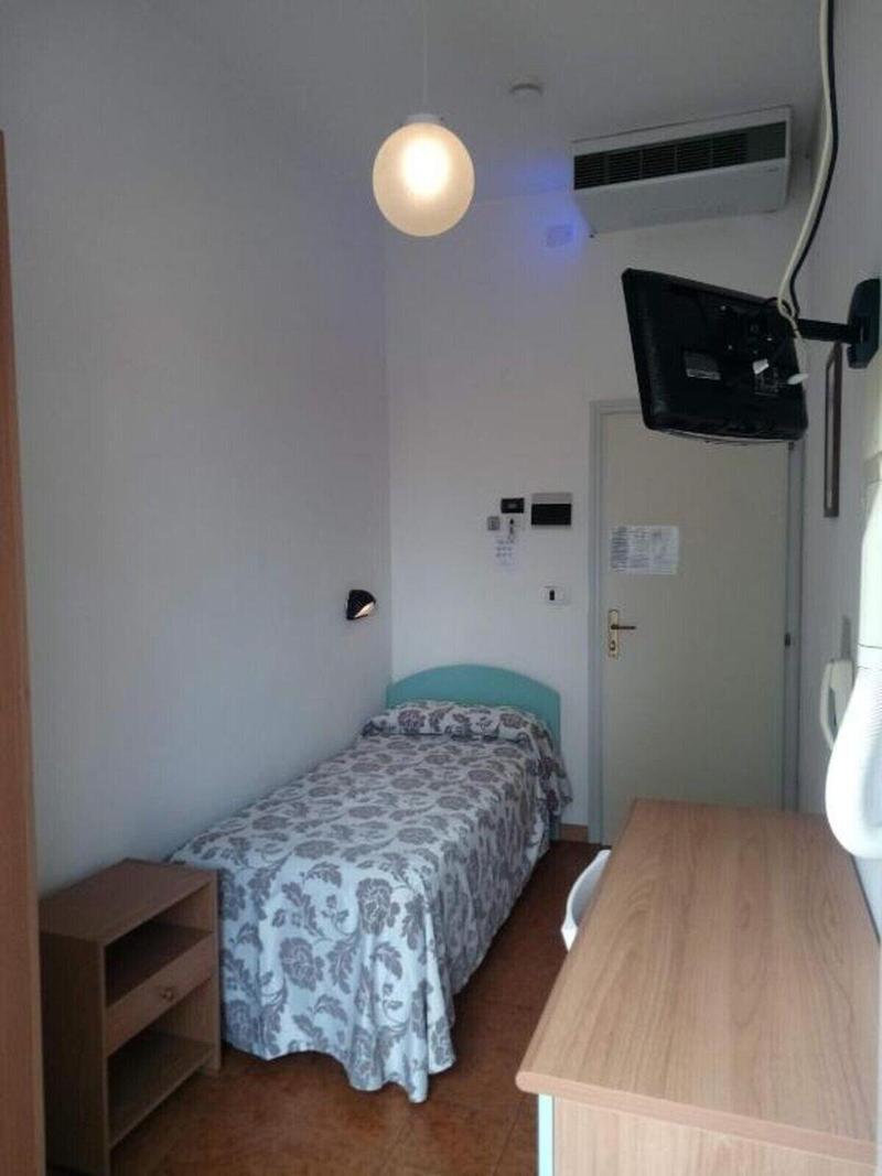 Hotel Alga image