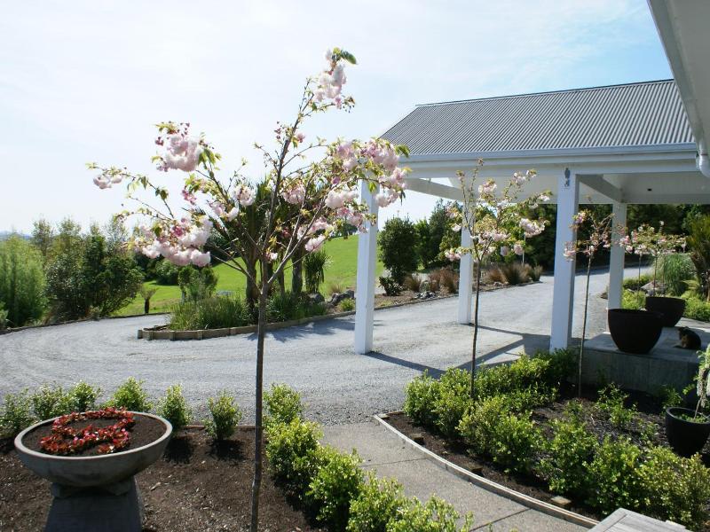 Woodhouse Mountain Lodge image