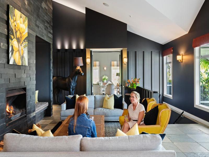 Woodhouse Mountain Lodge image