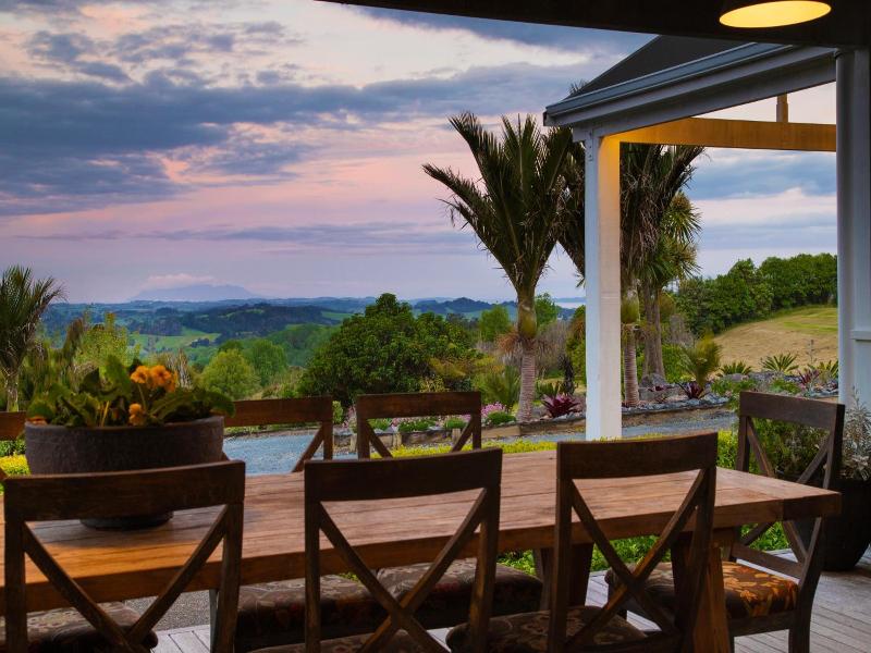 Woodhouse Mountain Lodge image