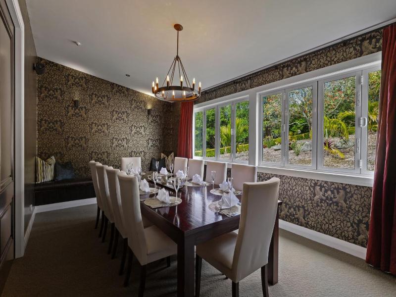 Woodhouse Mountain Lodge image