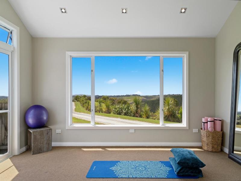 Woodhouse Mountain Lodge image