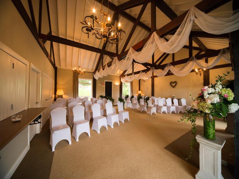 Woodhouse Mountain Lodge image