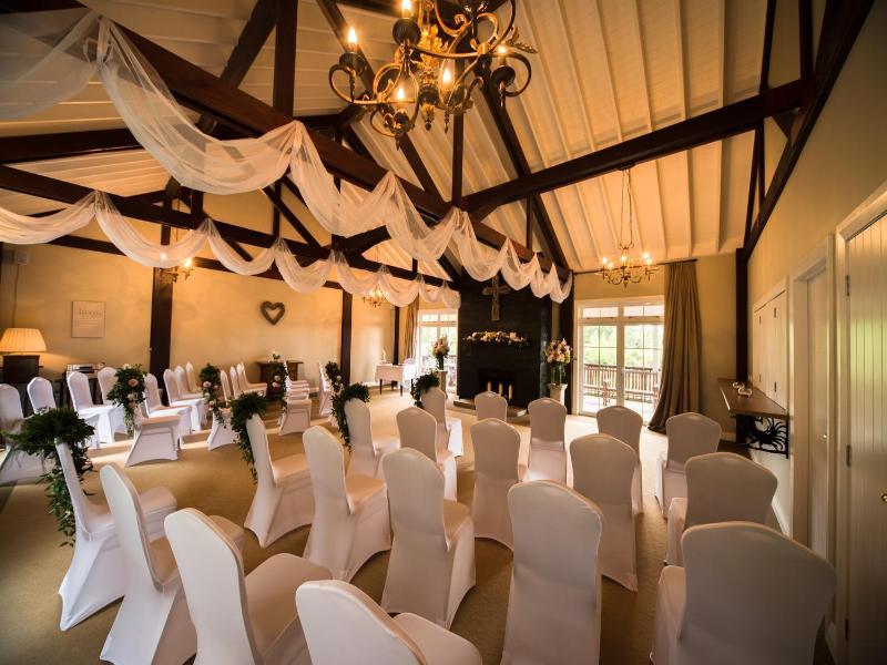 Woodhouse Mountain Lodge image