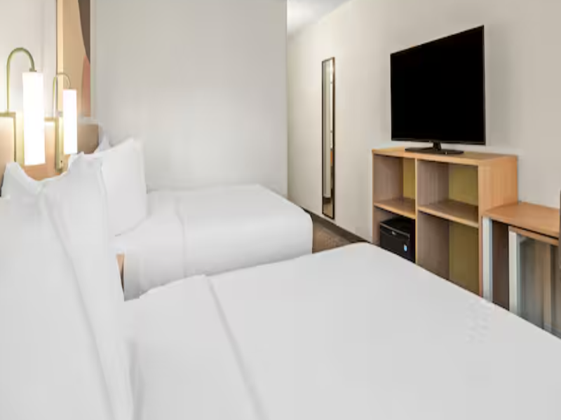 Spark by Hilton Bettendorf Quad Cities image