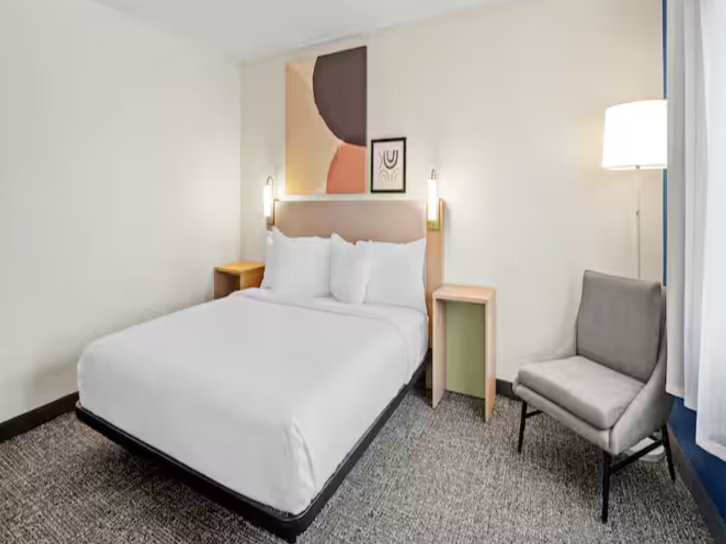 Spark by Hilton Bettendorf Quad Cities image