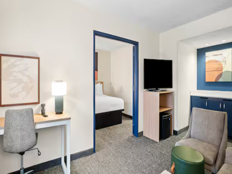 Spark by Hilton Bettendorf Quad Cities image