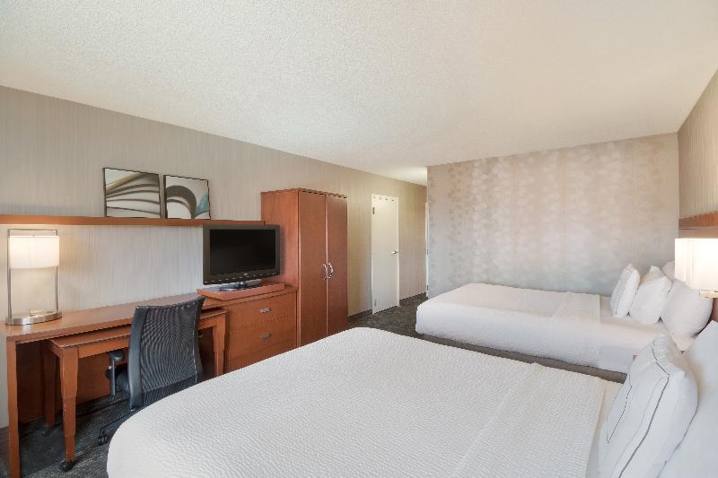 Sonesta Select Huntington Beach Fountain Valley image