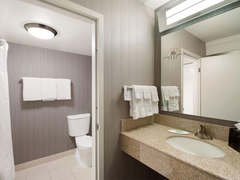 Sonesta Select Huntington Beach Fountain Valley image