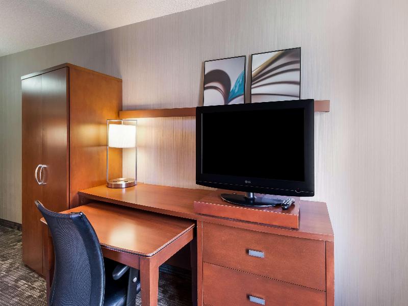 Sonesta Select Huntington Beach Fountain Valley image