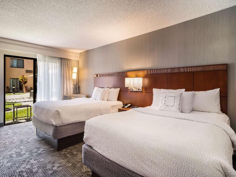 Sonesta Select Huntington Beach Fountain Valley image