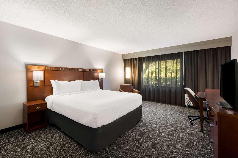 Sonesta Select San Jose Airport image