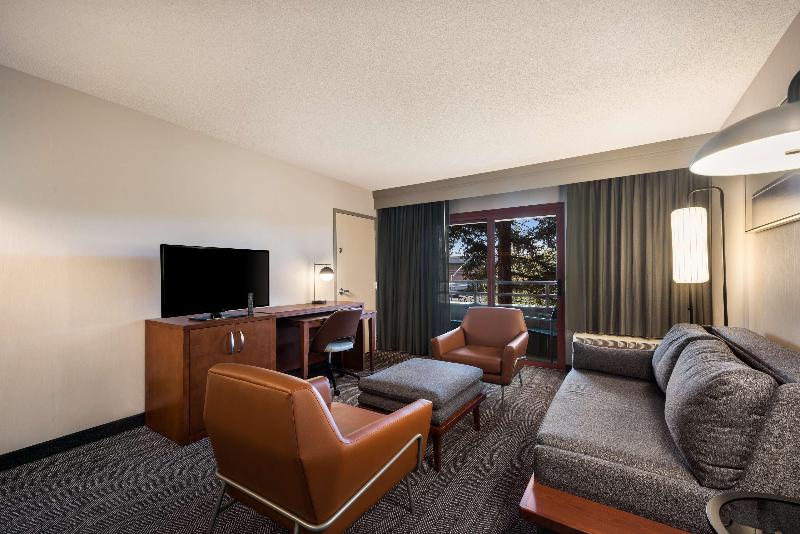 Sonesta Select San Jose Airport image