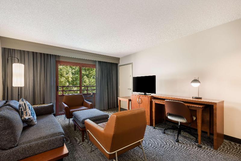 Sonesta Select San Jose Airport image