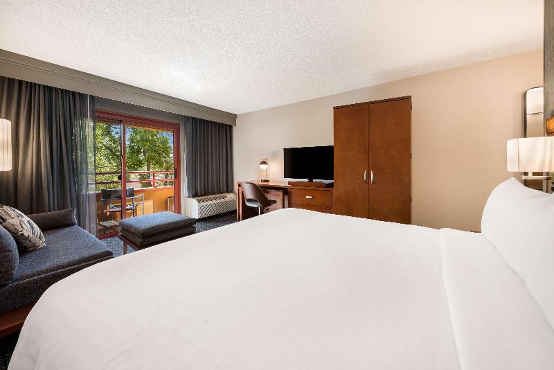 Sonesta Select San Jose Airport image
