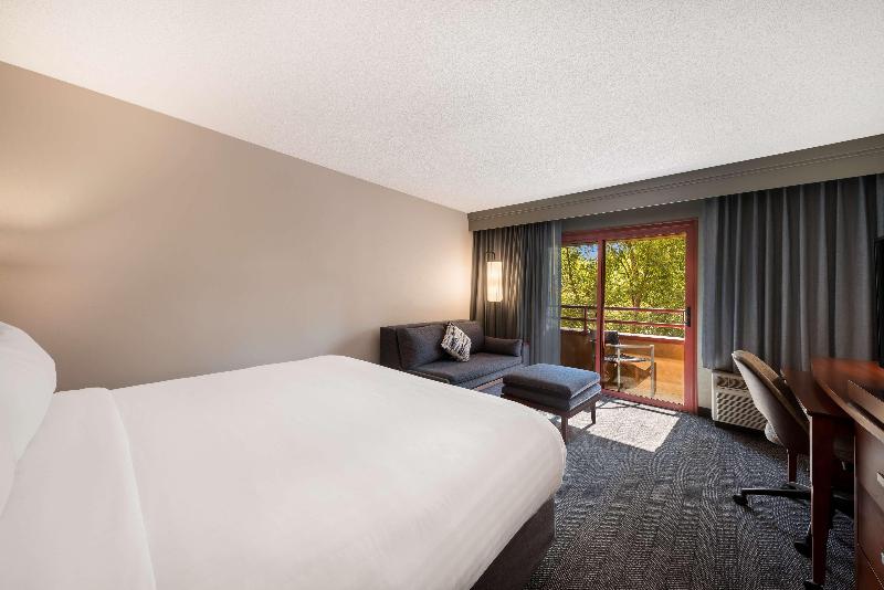 Sonesta Select San Jose Airport image
