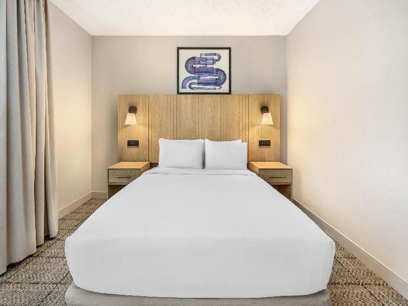 Sonesta Simply Suites Las Vegas image