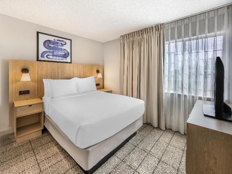 Sonesta Simply Suites Las Vegas image