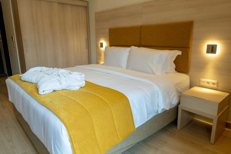 Mirror Hotel image