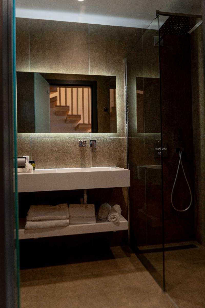 Mirror Hotel image