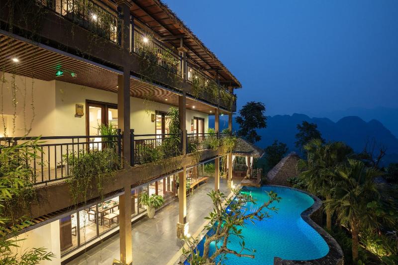 Ebino Pu Luong Resort