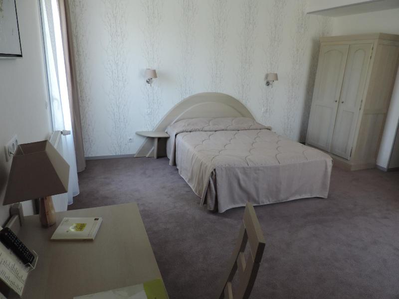 Logis Hotel La Villa Des Houx image
