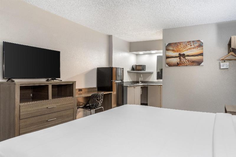 Surestay Studio By Best Western Victoria image