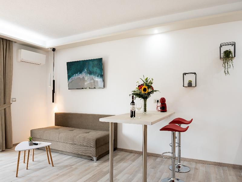 Terinikos Hotel image