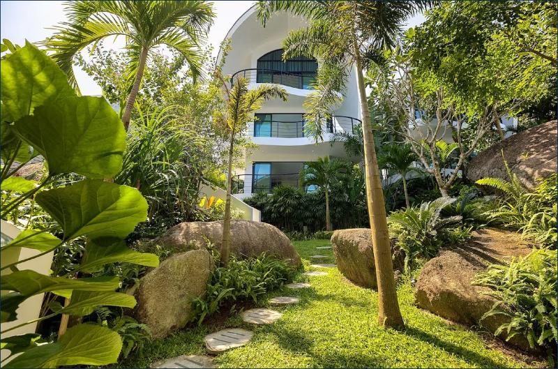 Villa The Spot image