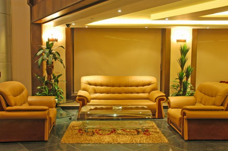 Lobby & Reception