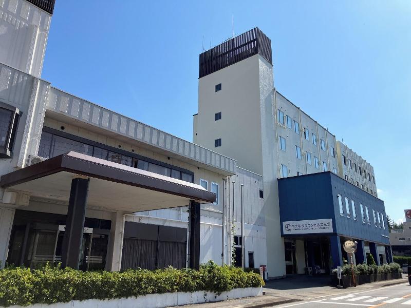 Hotel Crown Hills Miyoshi image