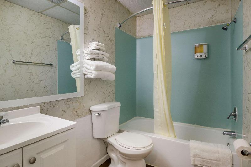 Rodeway Inn & Suites image