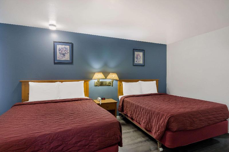 Rodeway Inn & Suites image