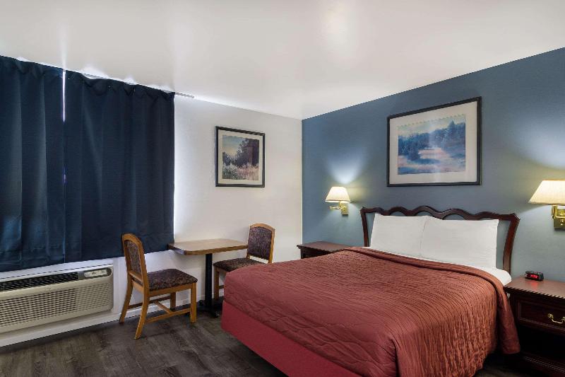 Rodeway Inn & Suites image